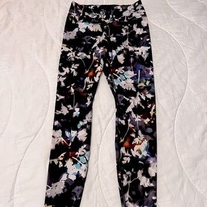 Nike Drifit size M leggings